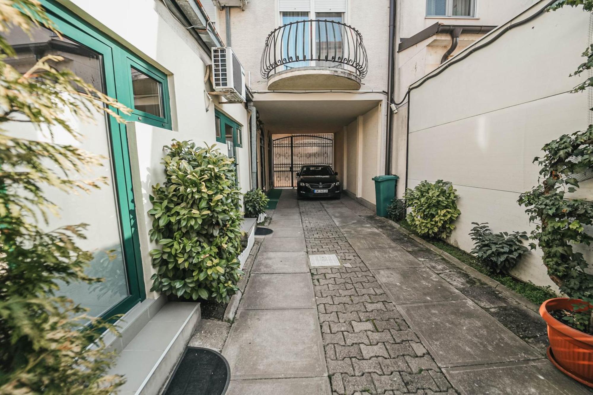 B&B Passage Sremska Mitrovica Exterior foto